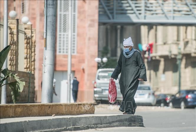 อียิปต์ผ่อนปรนมาตรการล็อกดาวน์ในเทศกาลถือศีลอด - ảnh 1