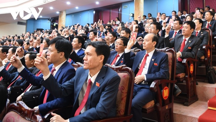 งานด้านบุคลากรมีส่วนร่วมต่อความสำเร็จของการประชุมสมัชชาใหญ่พรรค - ảnh 1