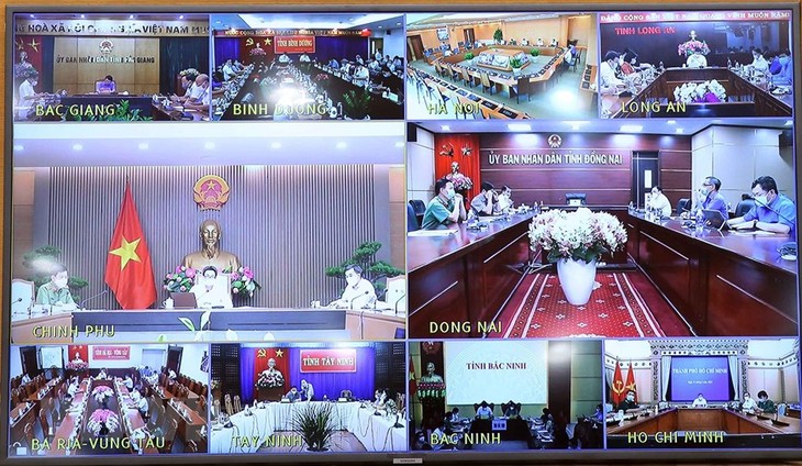 ขยายงานด้านการป้องกันและควบคุมการแพร่ระบาดของโรคโควิด-19ในเขตนิคมอุตสาหกรรม - ảnh 1