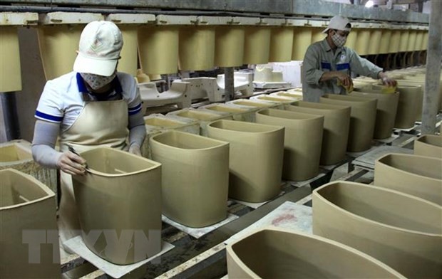 เวียดนามช่วยเหลือแรงงานและนายจ้างที่ได้รับผลกระทบจากการแพร่ระบาดของโรคโควิด-19 - ảnh 1