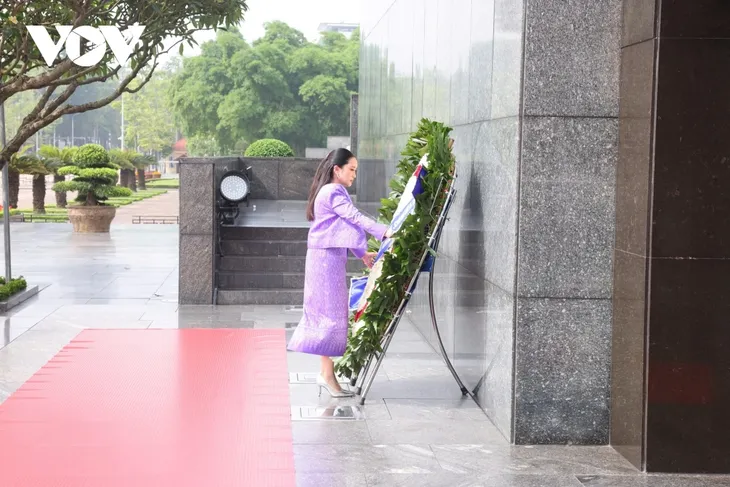 นายกรัฐมนตรีฝ่ามมิงชิ้งเป็นประธานพิธีต้อนรับนางสาว แพทองธาร ชินวัตร นายกรัฐมนตรีไทย - ảnh 10