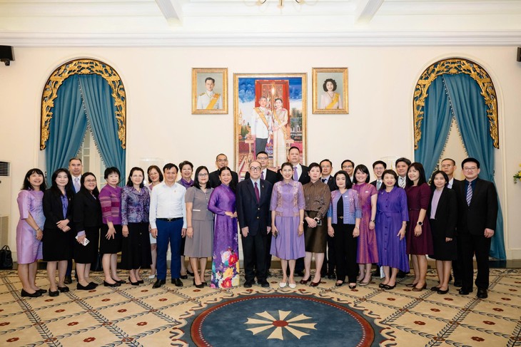 10 ปี รางวัลสมเด็จเจ้าฟ้ามหาจักรีกับการยกย่อง “คุณครูที่เปลี่ยนแปลงชีวิตลูกศิษย์” - ảnh 1