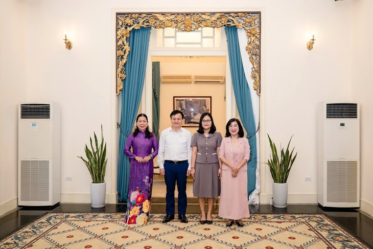 10 ปี รางวัลสมเด็จเจ้าฟ้ามหาจักรีกับการยกย่อง “คุณครูที่เปลี่ยนแปลงชีวิตลูกศิษย์” - ảnh 4