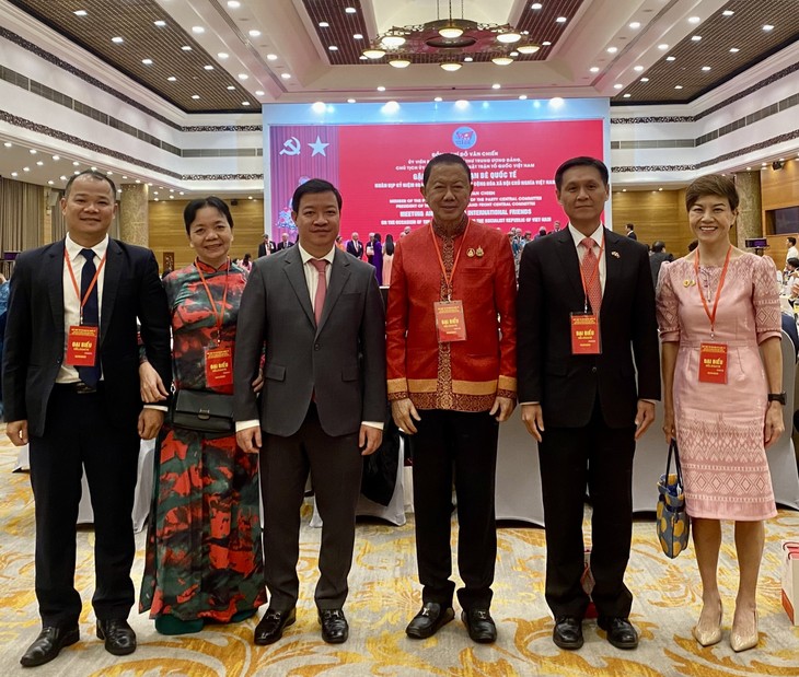 สมาคมมิตรภาพเวียดนาม-ไทยและสมาคมมิตรภาพไทย-เวียดนามเห็นพ้องแผนความร่วมมือใหม่ - ảnh 2