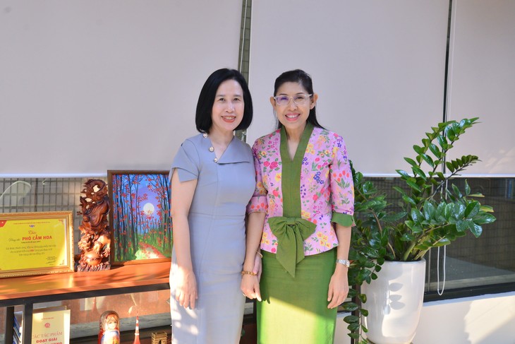เอกอัครราชทูตไทยเยี่ยมสำนักงานส่วนกระจายเสียงภาษาต่างประเทศสถานีวิทยุเวียดนาม - ảnh 1