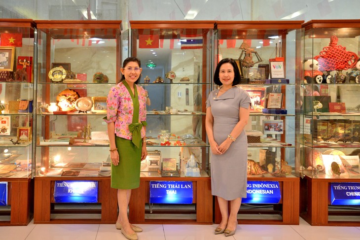 เอกอัครราชทูตไทยเยี่ยมสำนักงานส่วนกระจายเสียงภาษาต่างประเทศสถานีวิทยุเวียดนาม - ảnh 6