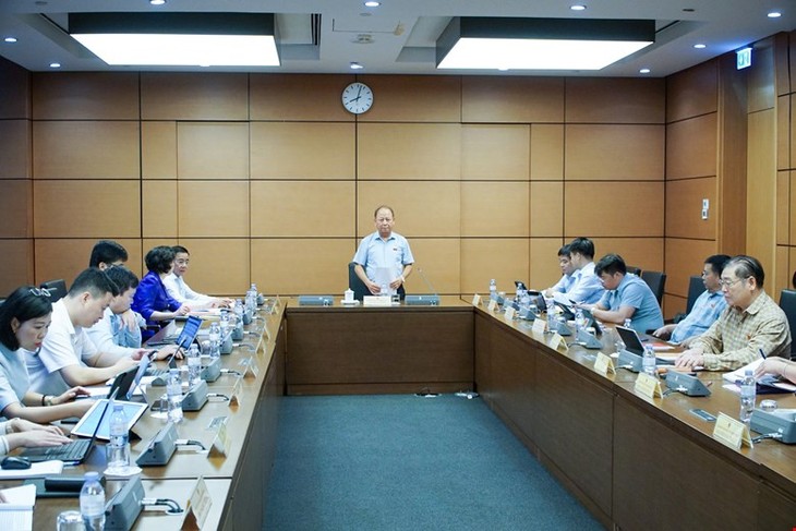 สภาแห่งชาติหารือเกี่ยวกับแผนพัฒนาเศรษฐกิจสังคมปี 2026 และรายงานที่สำคัญๆ - ảnh 2