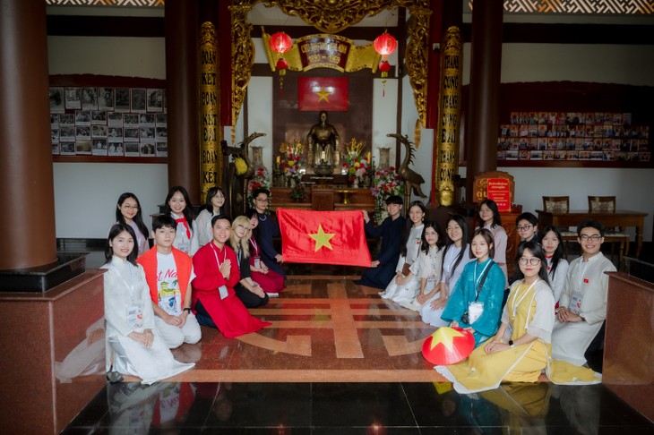 มิตรภาพข้ามพรมไทย-เวียดนาม เยาวชนสานสัมพันธ์จากใจสู่ใจ - ảnh 5