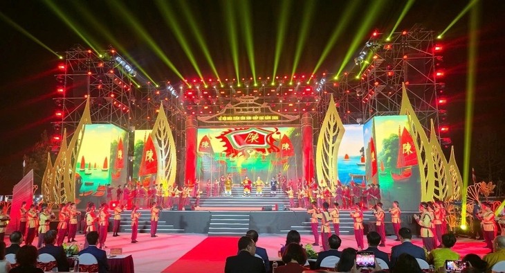 เปิดงานเทศกาลฤดูใบไม้ผลิ โกนเซิน-เกี๊ยบบาก ประจำปี 2026 - ảnh 1